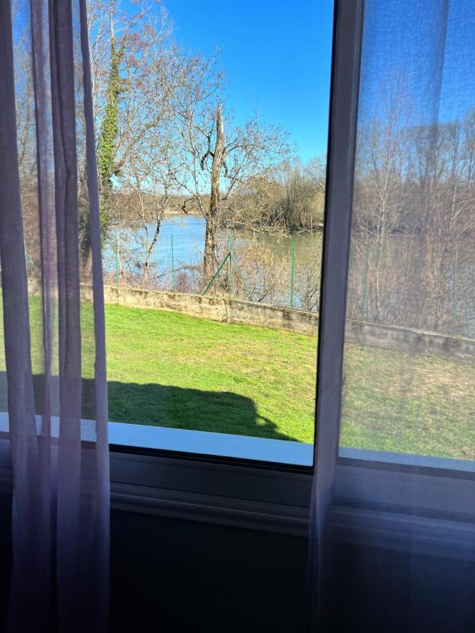 Chez Saliha Et Serge Lamarche-Sur-Saone 外观 照片