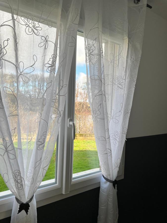 Chez Saliha Et Serge Lamarche-Sur-Saone 外观 照片